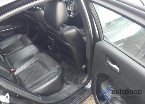 2016 Dodge Charger Sxt z USA, uszkodzony, nr VIN 2C3CDXJG5GH140898